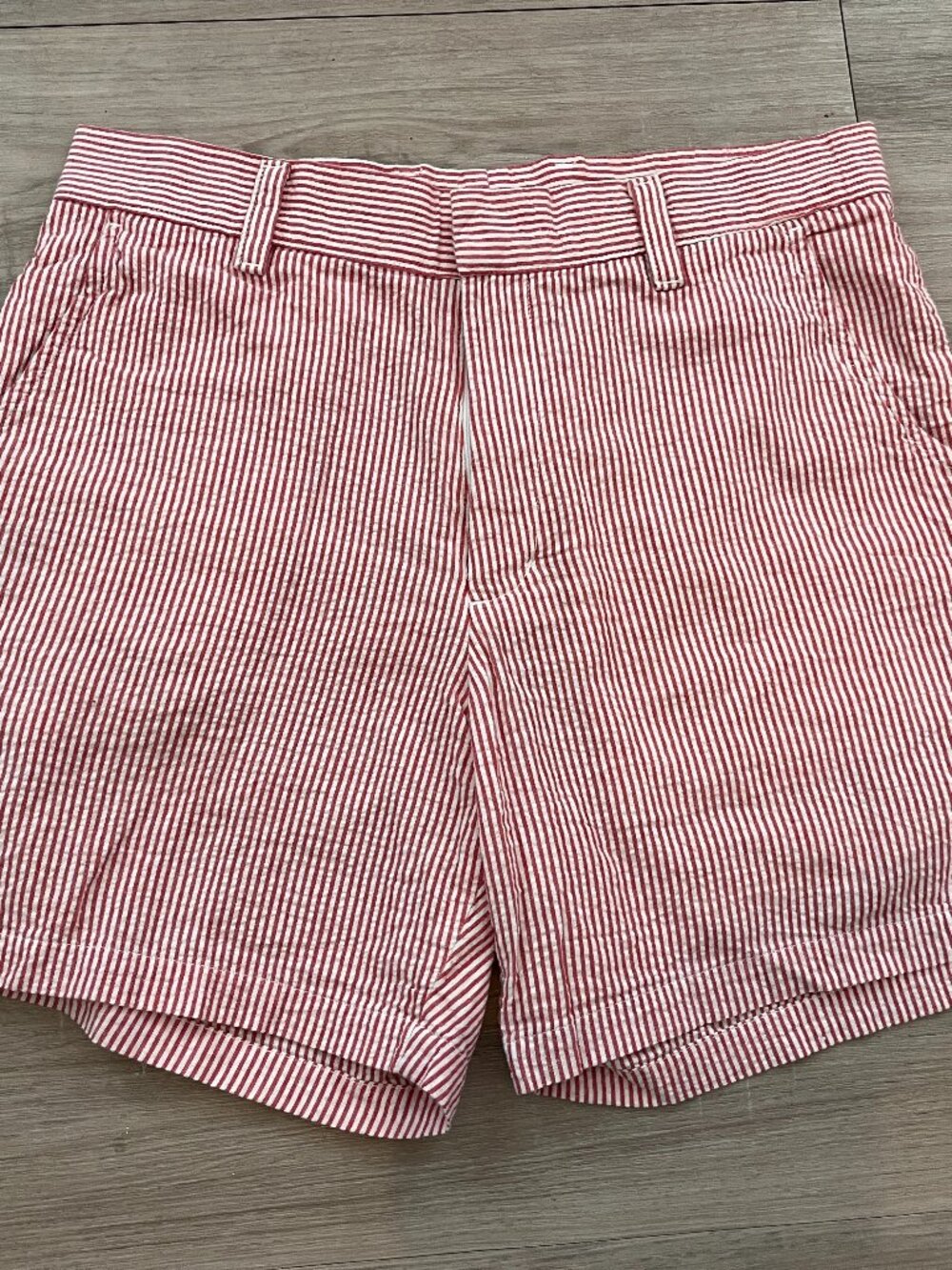American Apparel seersucker shorts red & white